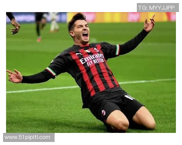 肌肉撕裂困扰足球明星的职业生涯与复苏之路探讨