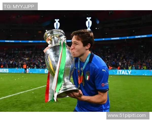 意甲足球明星推荐名单解析与球员表现深度分析 意甲足球明星推荐名单解析与球员表现深度分析